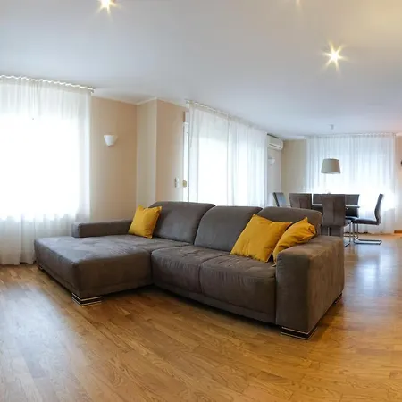 M16 Spacious And Bright Apartment Ljubljana