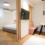 M16 Apartman *