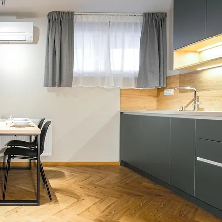 M16 Apartman
