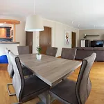 M16 Apartament